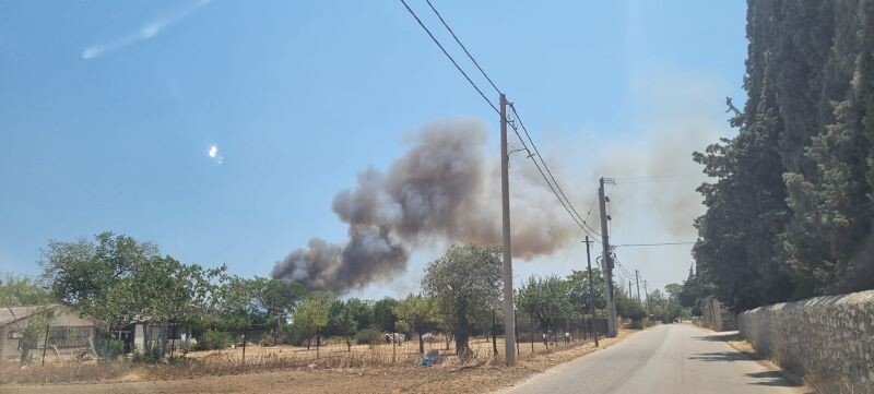 Φωτιά-στον-Μαραθώνα-–-Μεγάλη-κινητοποίηση-της-Πυροσβεστικής